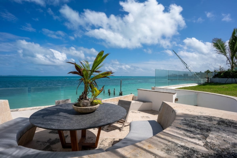 dcdca769-d389-4c04-a1a3-cc66ecb7c65c