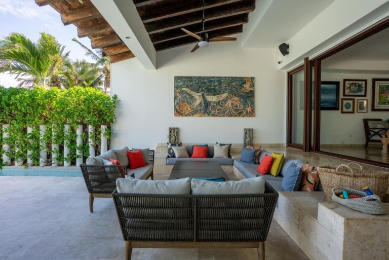 e1617c21-17d4-4aab-9c90-c6194f0ec1a2